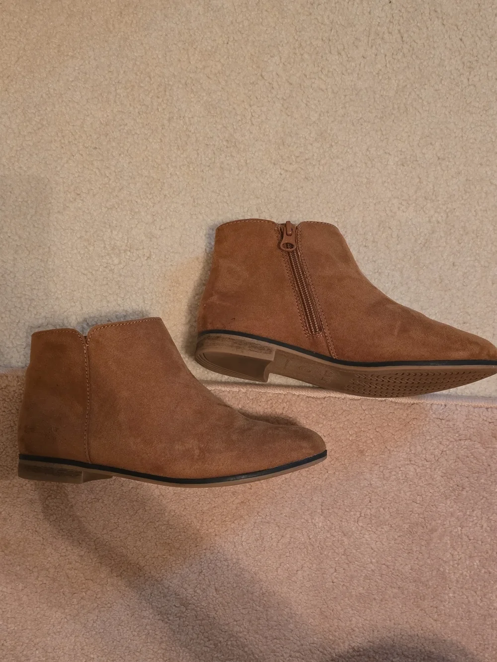 Cat and Jack Girls Ankle Boots- Suede